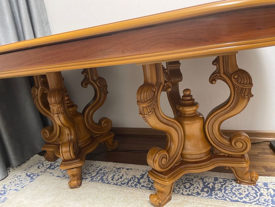 Деревянный стол б/у