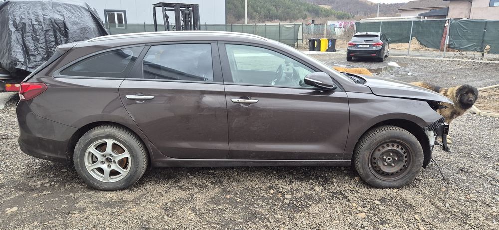 portbagaj hyundai i30 gde 1.0t-gdi aripa usa stanga dreapta stop volan maner bara navigatie