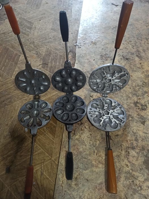 Вафельница новая