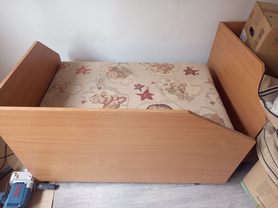 Продам кровати кубики