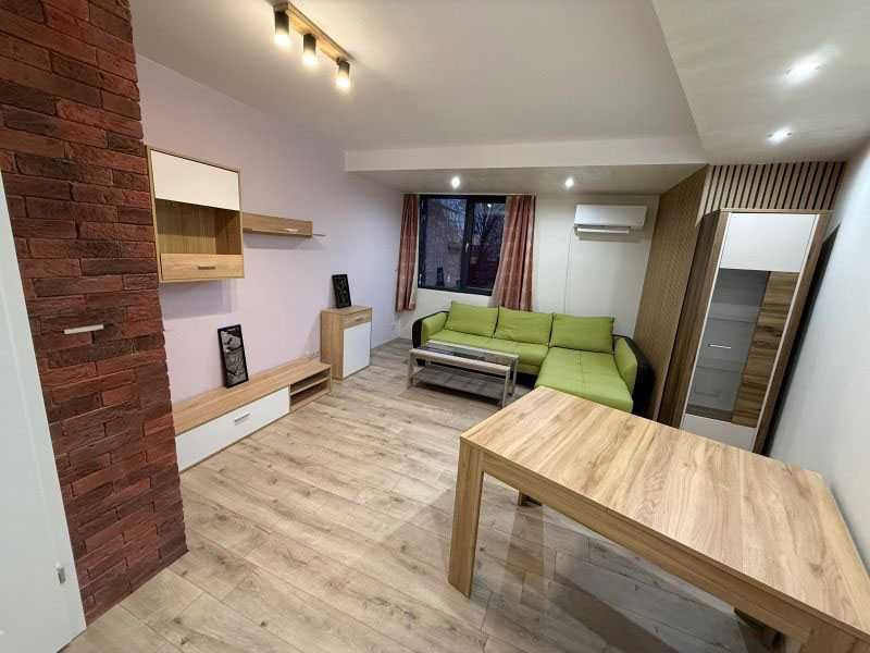 Тристаен ап. под наем в кв. Студентски град