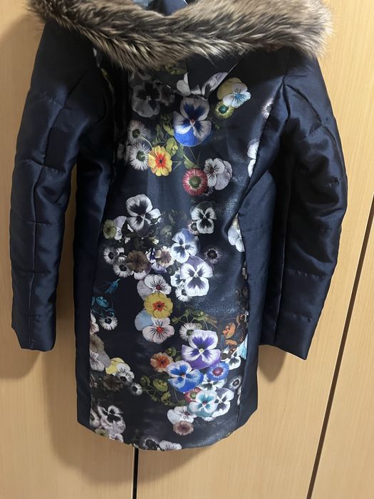 Un palton deosebit, marca Giorgal, realizat pe comandă, unicat