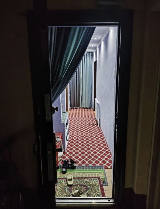 2 xonali kvartira sotiladi