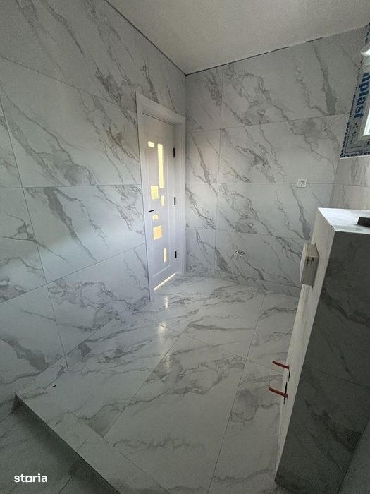 De vânzare casă P+1E tip duplex