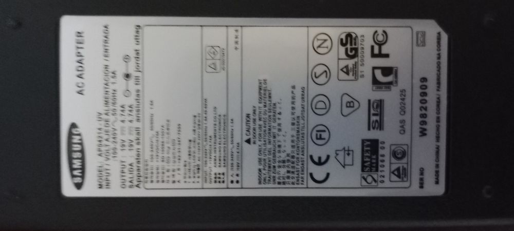 Блок питания Samsung 19V 4.74A 90W 5.5x3.0мм