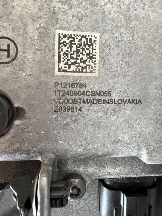 a-chan　0710 Punte spate / Motor electric Volvo XC60, XC90, V60, S60 Piatra