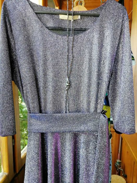 Платье на любое торжество.