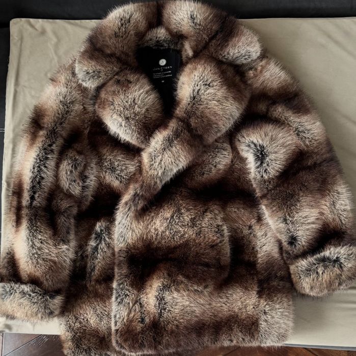 Эко шуба искусственная под енота