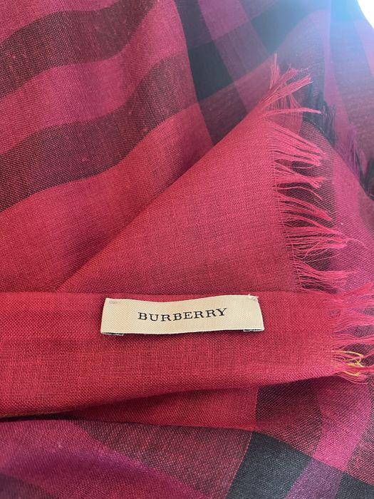 Eșarfă Burberry superba originala