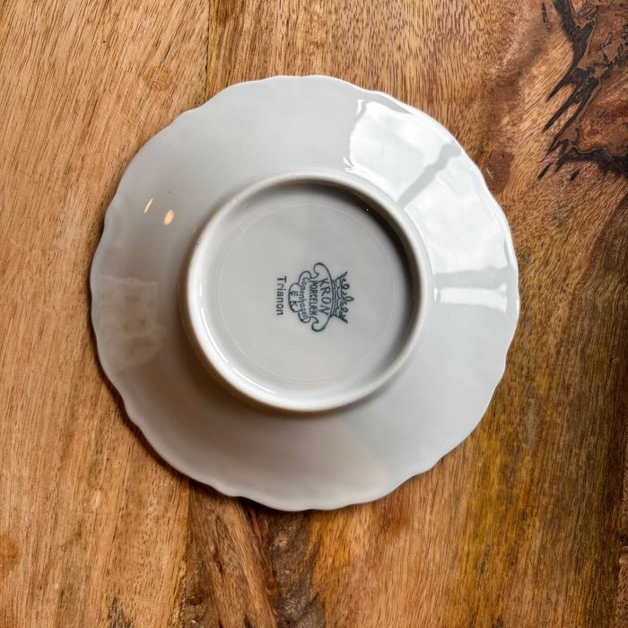 Порцелан - чаши и каничка Крон