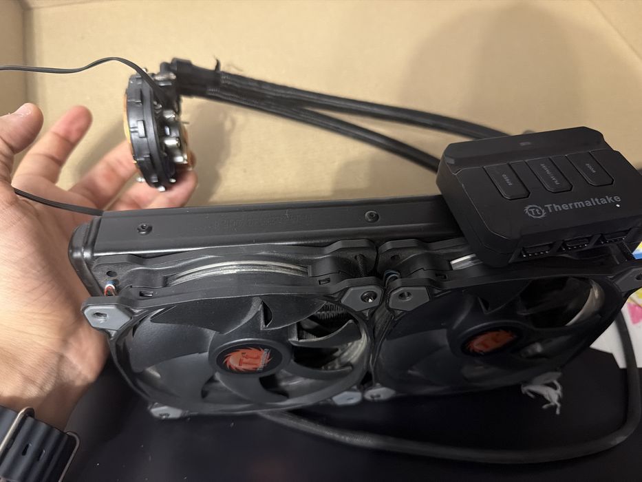 PC AMD FX 8350 NVIDIA GeForce GT 730 2GB DDR3 16GB ram 1600mhz sursa Corsair TX850M Gold