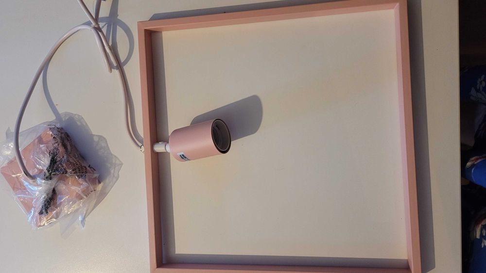Pendul metalic suspendat