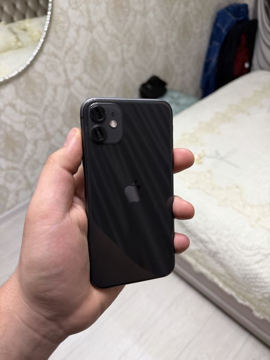 Продам iPhone 11 128g