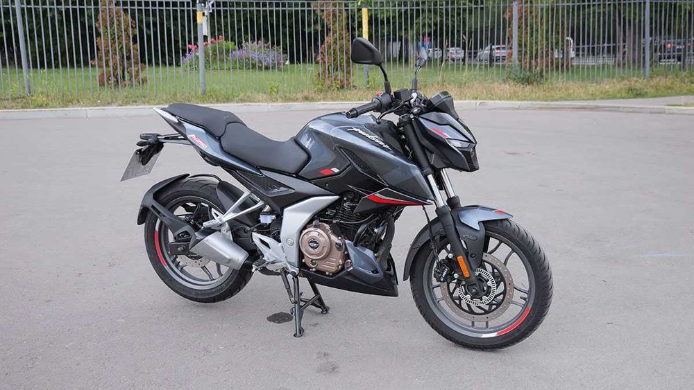 Мотоцикл Bajaj Pulsar N250