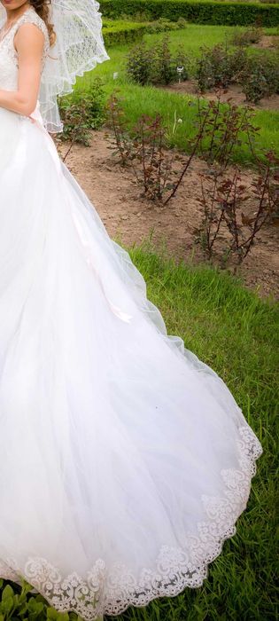 Rochie mireasa ivoire cu trena detasabila