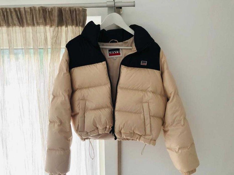 Geaca Levi's marime XS cu umplutura de puf Z