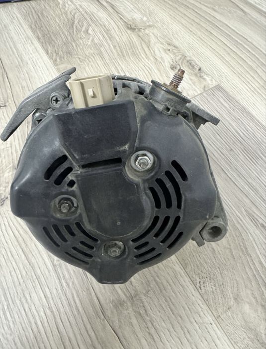 Alternator toyota rav 4 2008