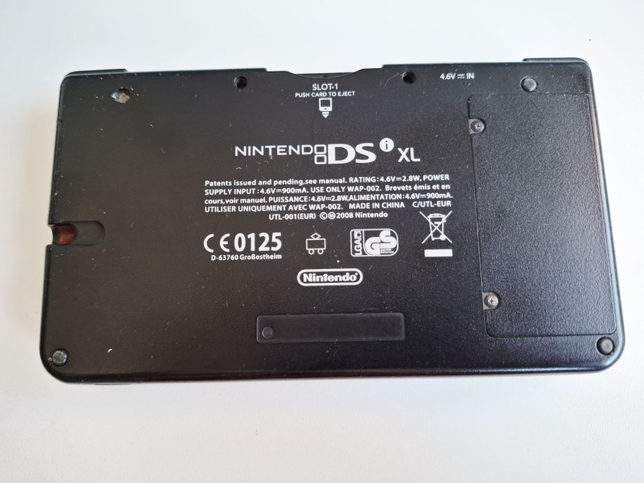 Consola Nintendo DSi XL Super Mario 25th Anniversary Ed Red With DS case & charger