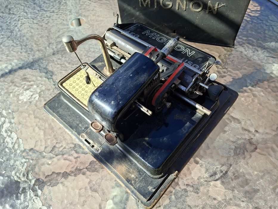 Masina des scris veche AEG MIGNON