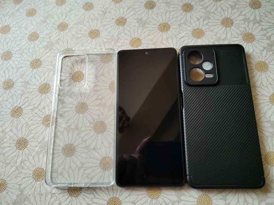 Продавам два телефона-Motorola Edge 30 5G и Redmi Note 12 Pro 5G(продават се и поотделно)