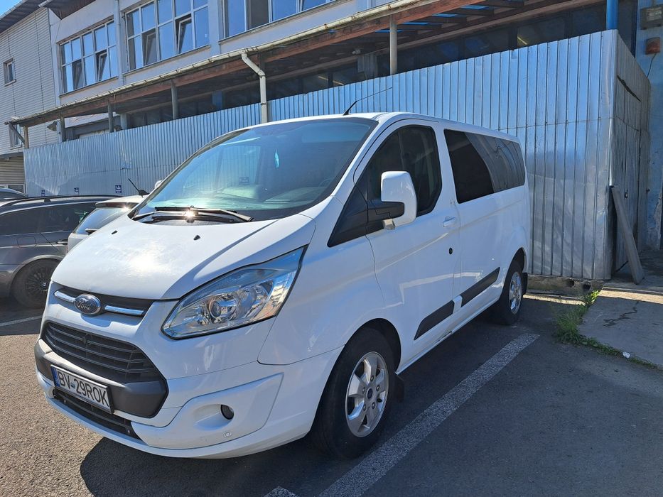 Ford Transit Custom 2.2 TDCi 100 CP – 9 Locuri – 2015  modelul scurt / Motor defect