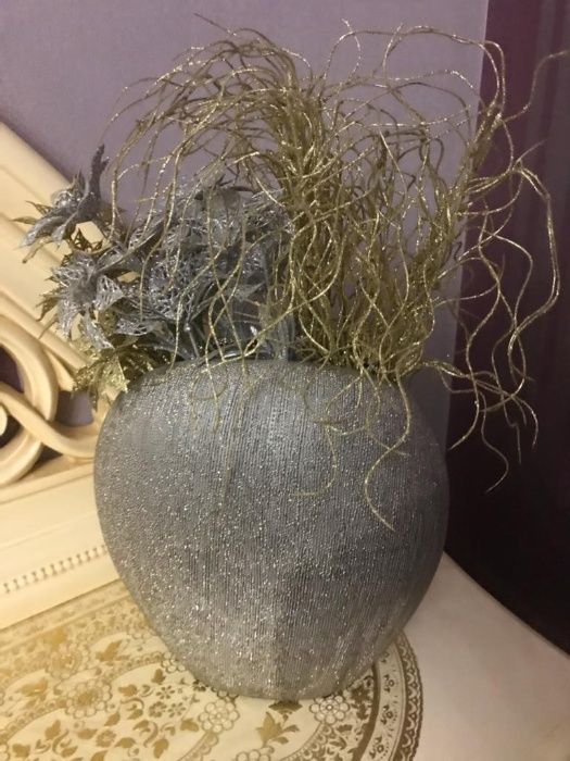 Декоративная ваза