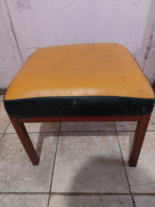 Продам  табуретки.