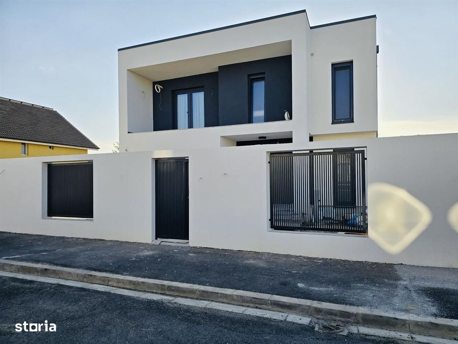 Casǎ de vânzare  P+E Sânmartin Beverly- Hills