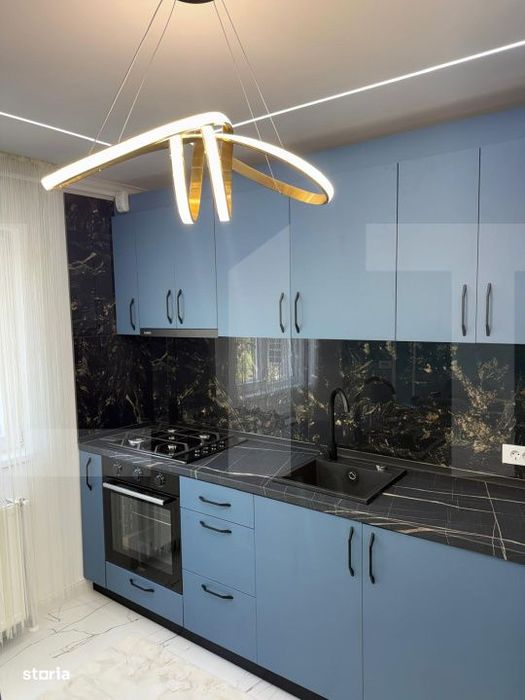 Apartament trei camere, 67 mp, zona Sagului