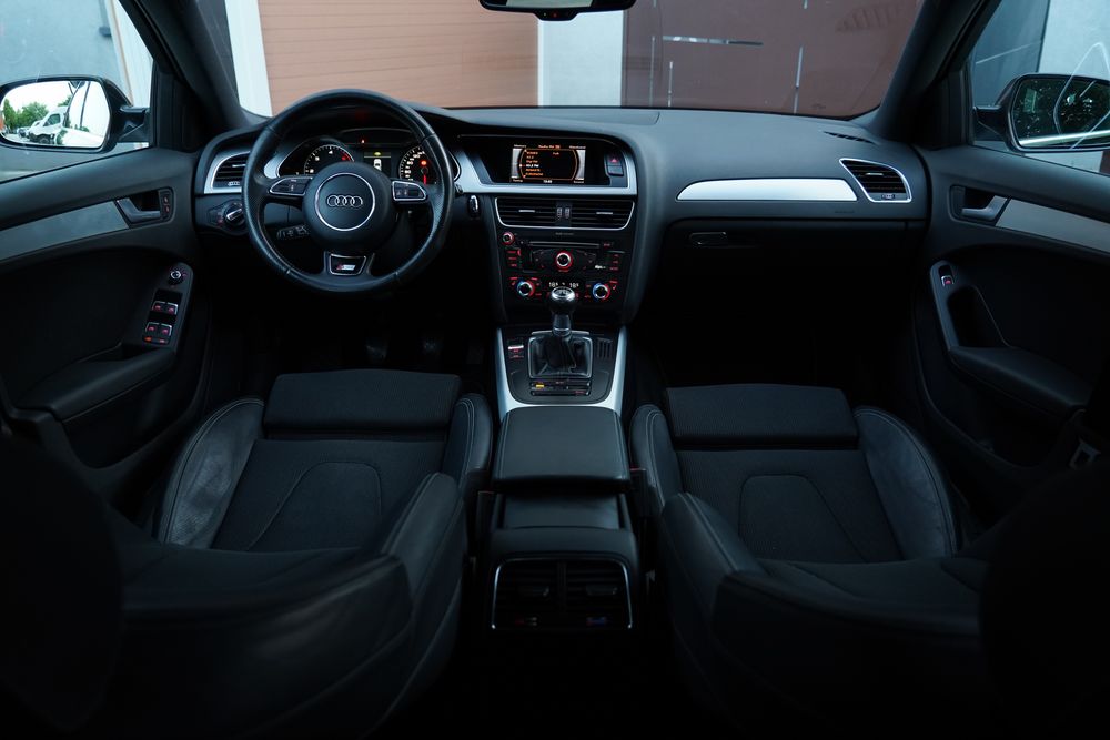 Audi A4 3xS-Line 2013 2.0Diesel 177cp • 12Luni Garantie Motor Cutie • Distributie Kit Gratuit • Transport La domiciliu Gratis • Rate TBI /UniCredit