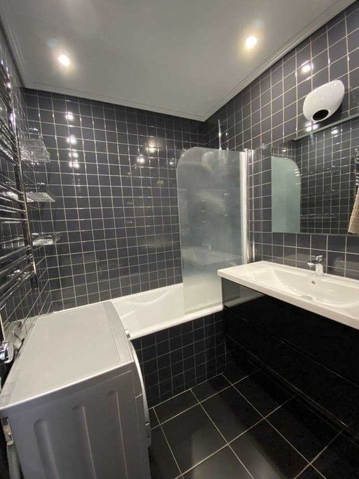 Сдается уютная квартира в центре города(Сквер Амира Темура) 2/4/9 P10