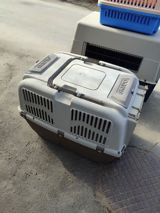 Переноски для животных продам.