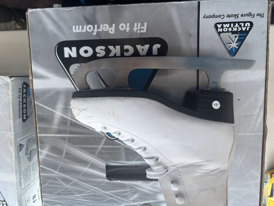 Коньки для фигурного катания