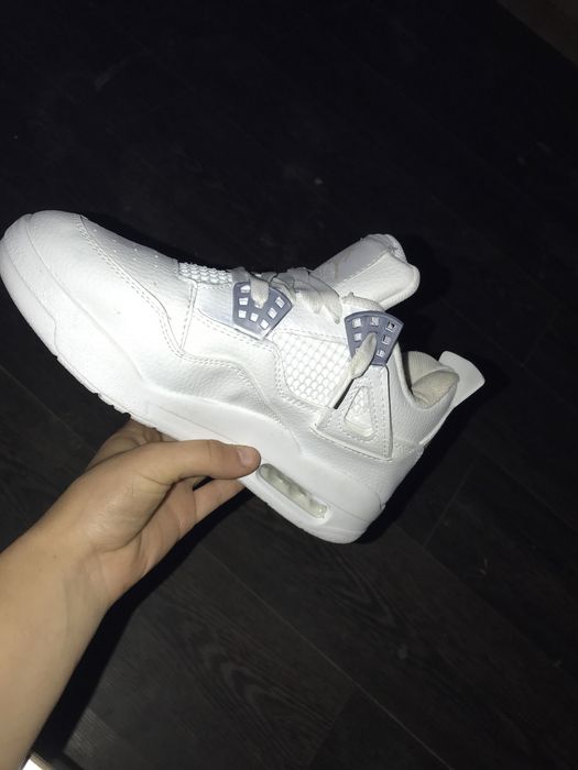 Papuci Jordan 4 - noi , marimea (38)