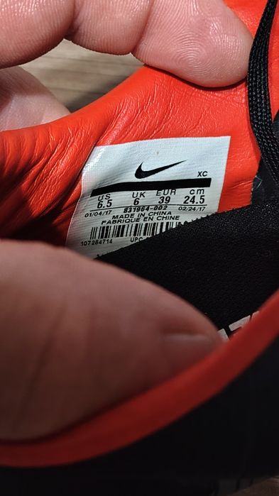 140 lei. Ghete de fotbal pt gazon natural