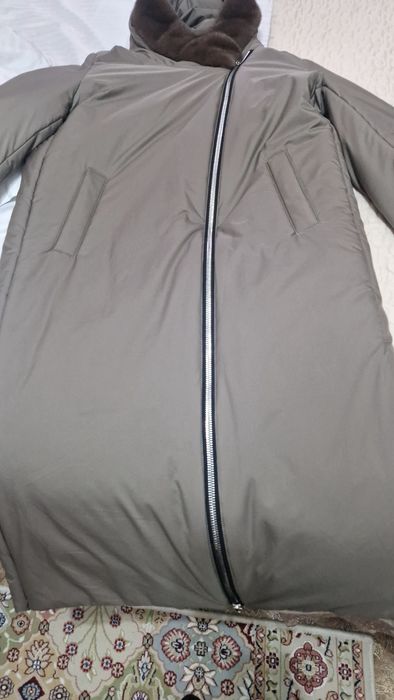 Зимный пуховик 50-52-размер