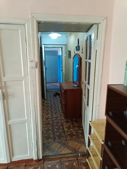 Сдается 1ком на спутнике8 1этаж 2этажки  с удобствами с мебелью