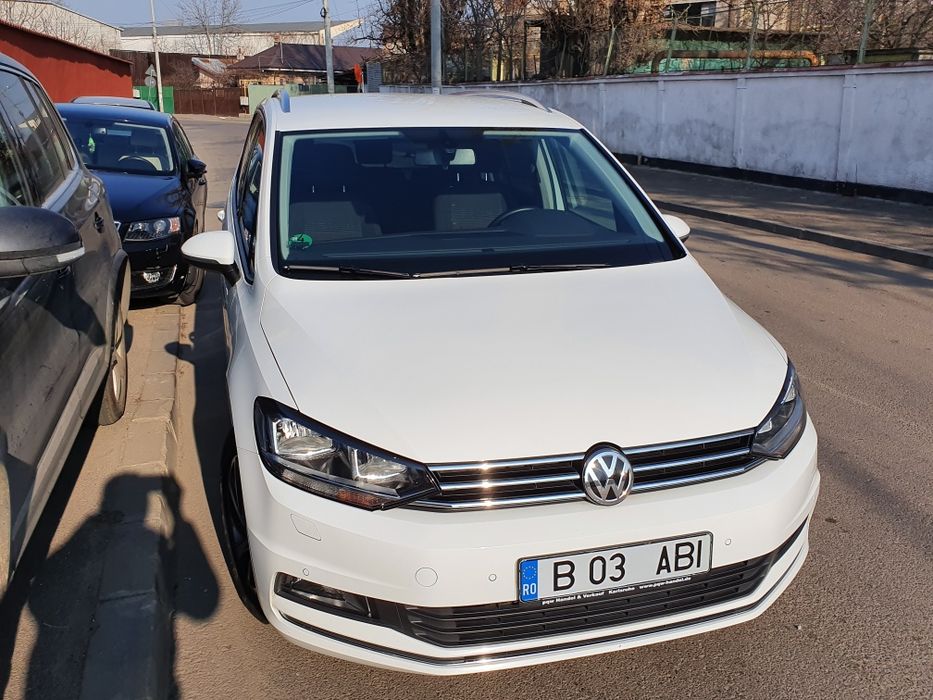 VOLKSWAGEN Touran