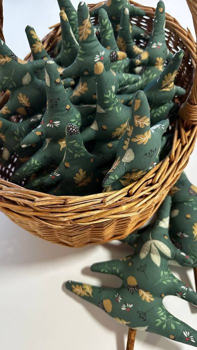 Новогоние текстильные ёлочки.