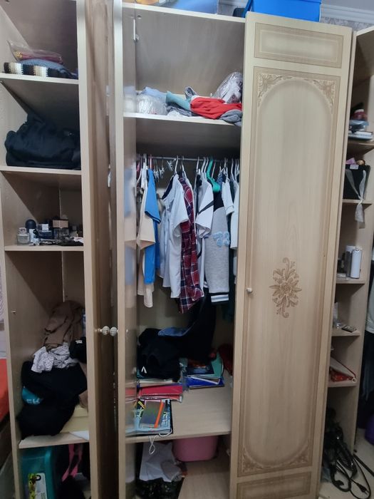 Шифоньер угловой СРОЧНО!