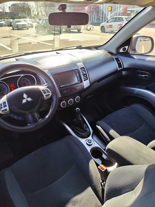 Mitsubishi Outlander II 2.0 DI-D