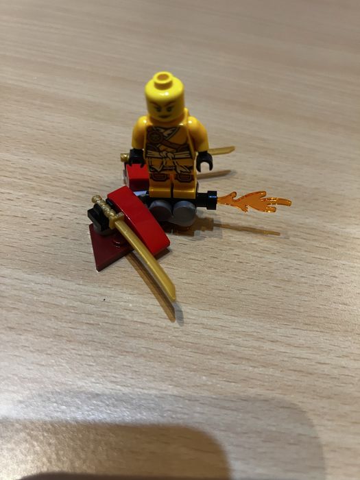 Skylor (Jungle Robe) - Lego Ninjago