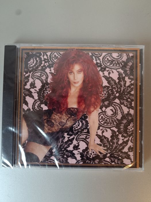 4 CD-uri  în ambalaj original sigilat Avicii, Lady Gaga, Abba, Cher