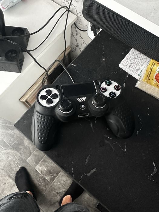 PlayStation4 500 gb с 7 игри