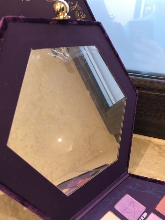 Paleta Jeffree Star sigilata