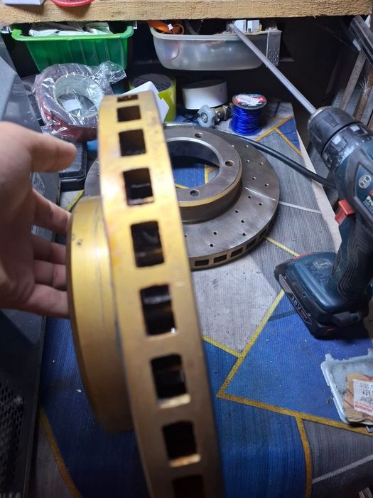 Тормозной диск от Лексуса