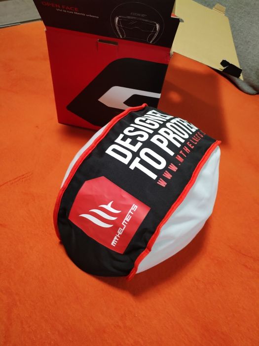 Vând casca moto CGM