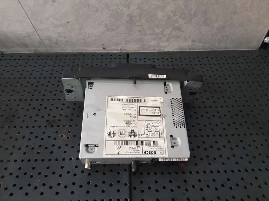 Radio cd player multimedia alfa romeo giulietta 940 7647302316