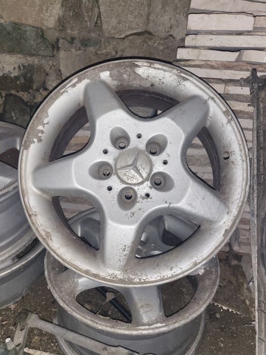 Гуми и джанти за мерцедес