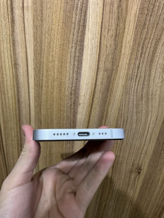 iphone 16E silver 128gb 100% 13 sikl